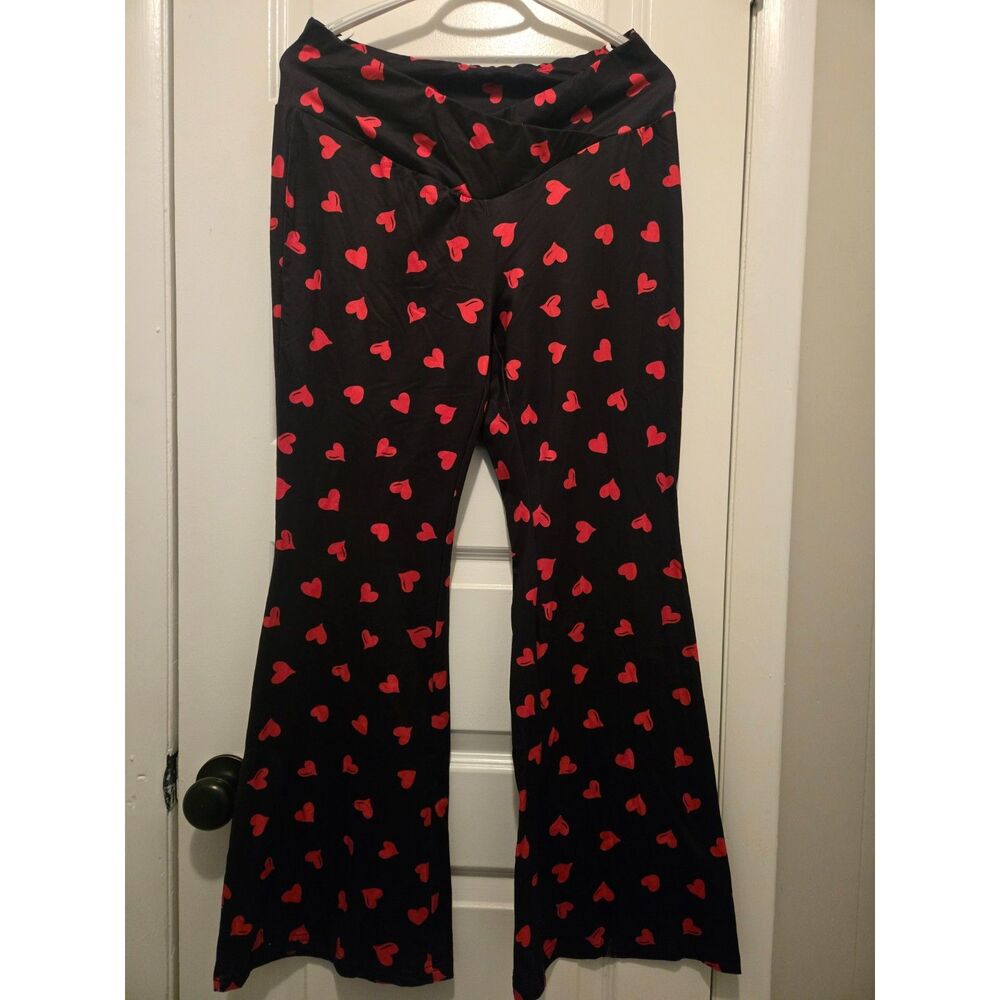 Black & Red Heart Print Pants by Shein size L petite